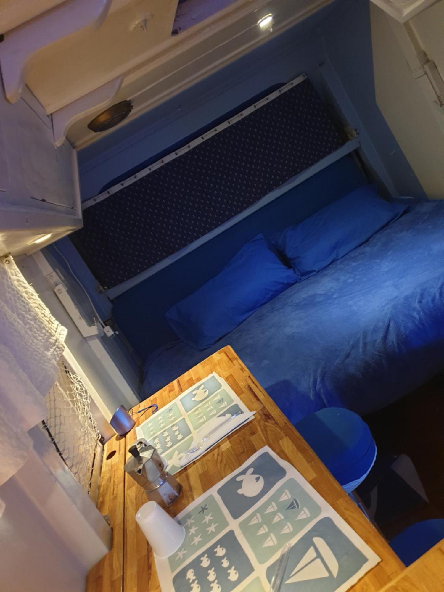 House Boat Hotel Torre del Greco Eksteriør billede