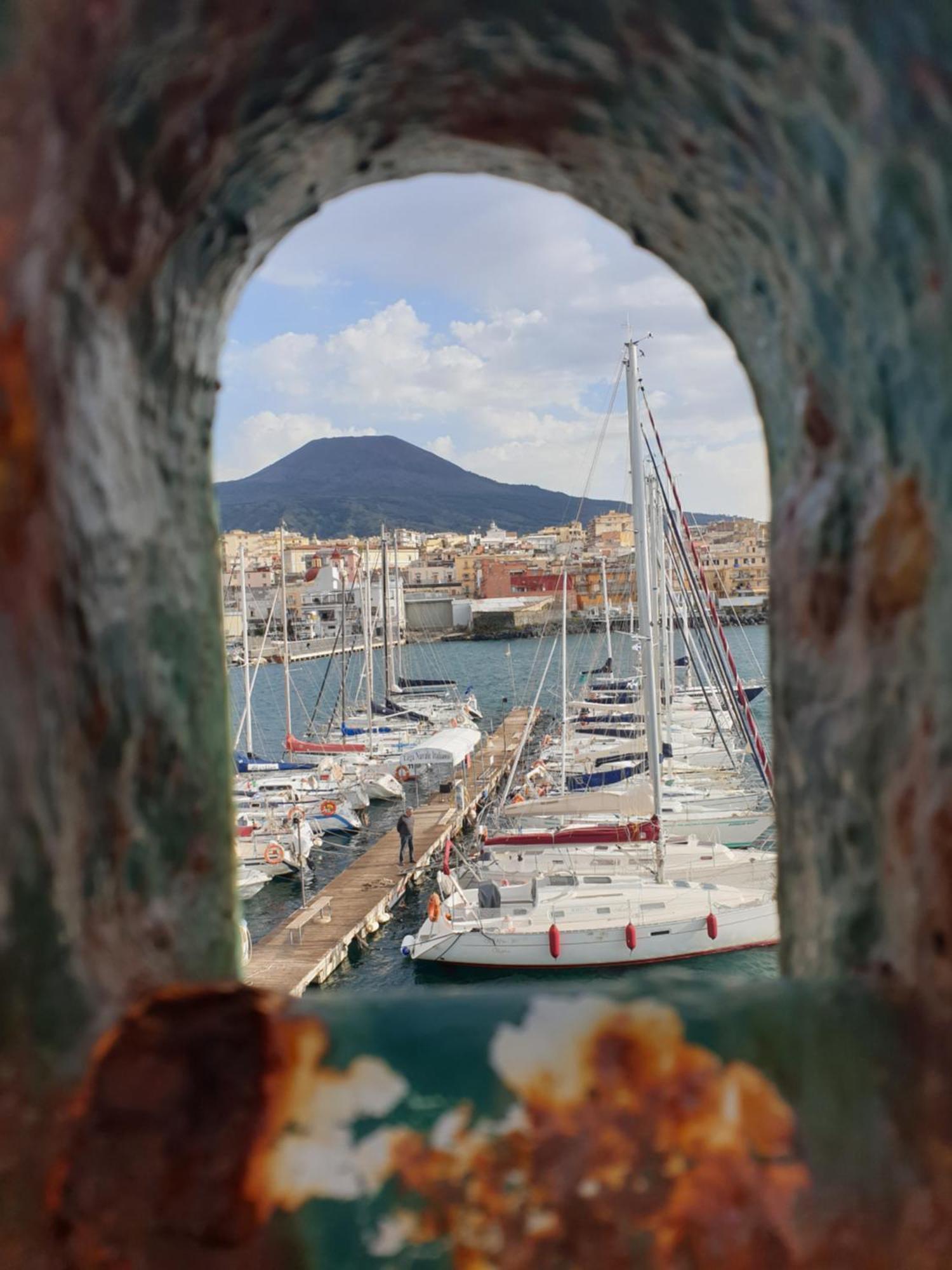 House Boat Hotel Torre del Greco Eksteriør billede